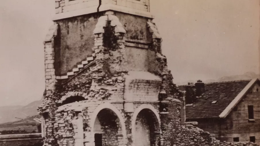 Ruines de l'église de Vassieux. © Musée de la Résistance et de la Déportation - Département de l'Isère